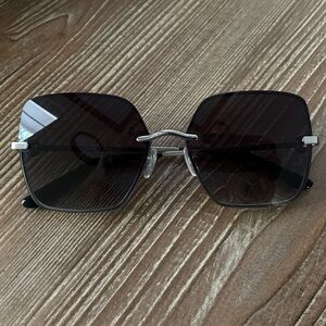 Tory Burch Square Black Sunglasses